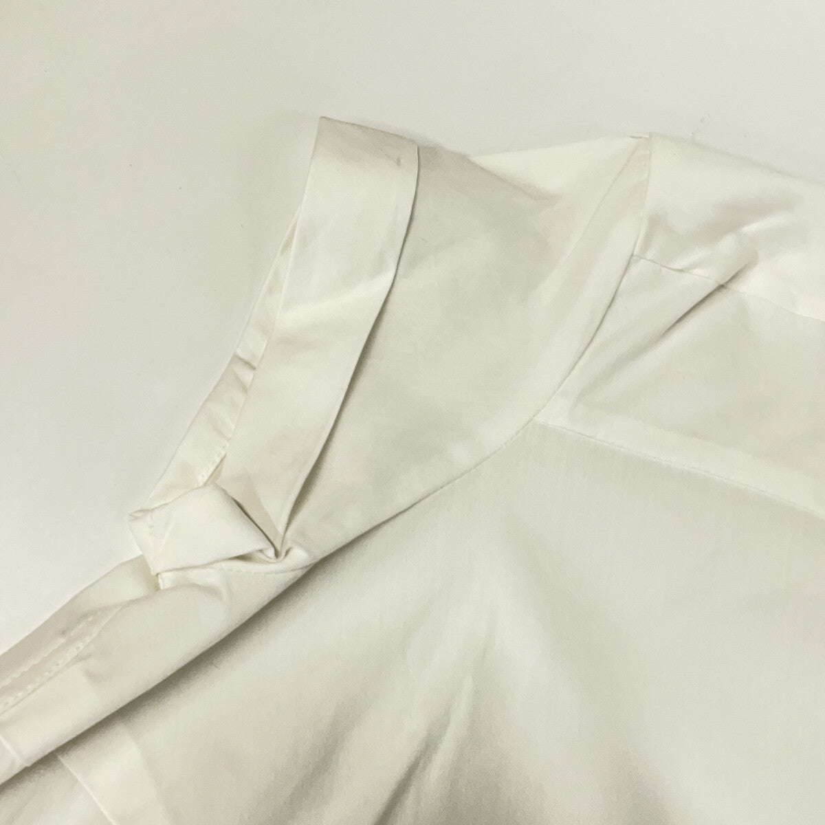 BRUNELLO CUCINELLI ブルネロクチネリ ホワイト 半袖ロングシャツ トップス XS