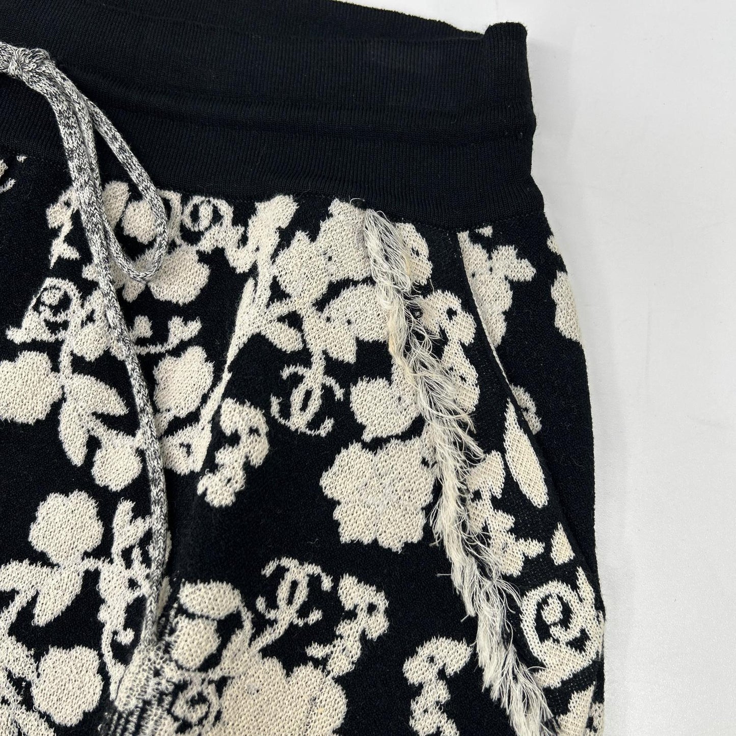 CHANEL シャネル P47652 ココマークリーフ刺繍 パイルショーツ ボトムス