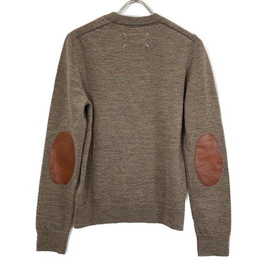 Maison Margiela メゾンマルジェラ S50HL0021 24年 ブラウン ウール×ラムレザー 12G Elbow Patch C/N knit エルボーパッチニット トップス