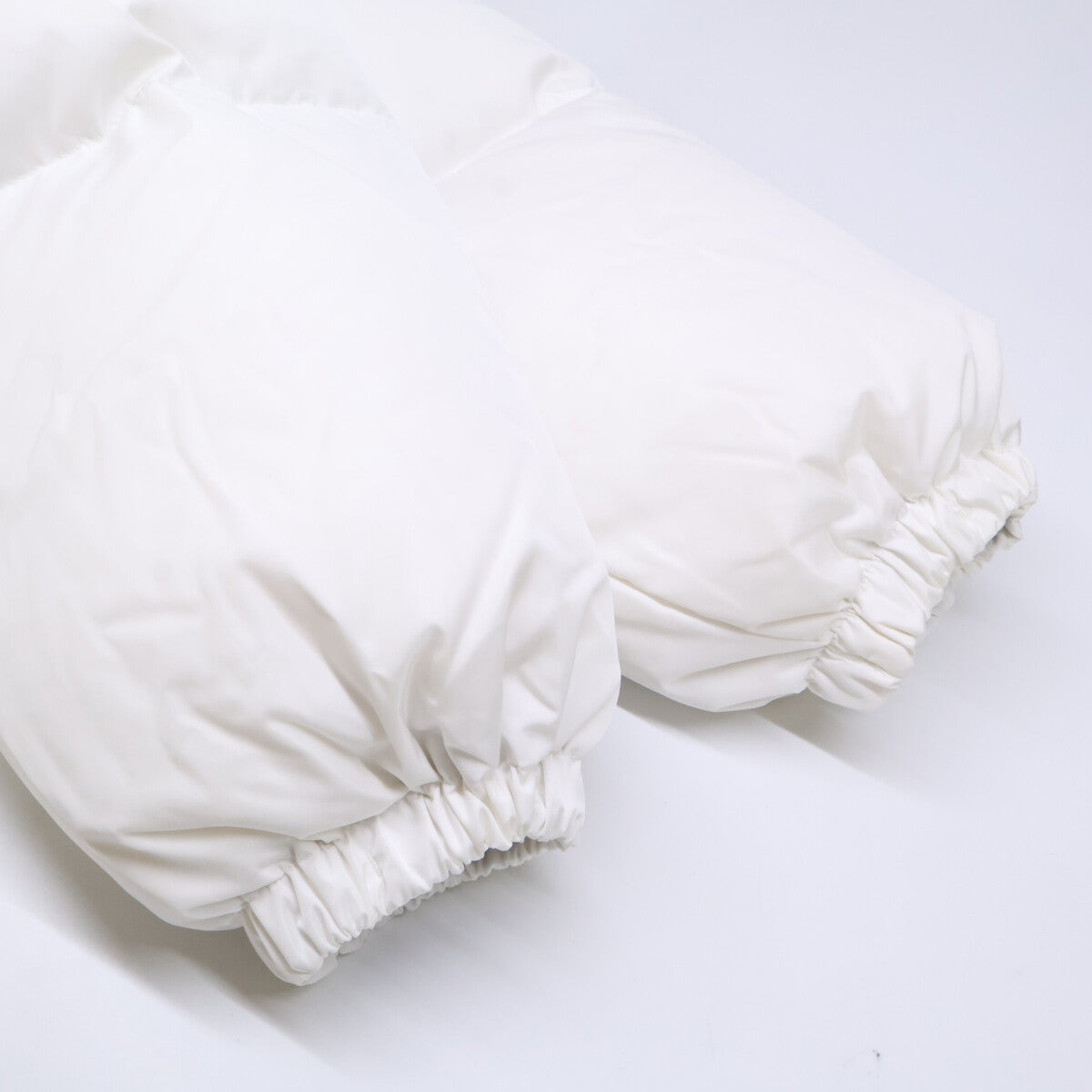 【新品同/国内正品】29R698 Re-Nylon Logo短款羽绒夹克 XS 女士