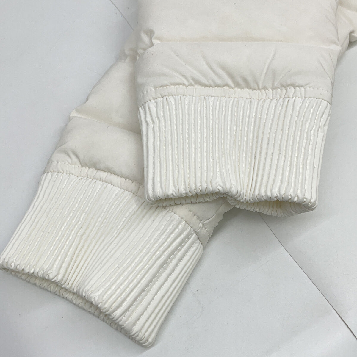 1piu1uguale3 ウノピゥウノウグァーレトレ 【美品】GOLF GRB084-POE429 DOWN CRASY SNEED JACK プルオーバー ダウン トップス