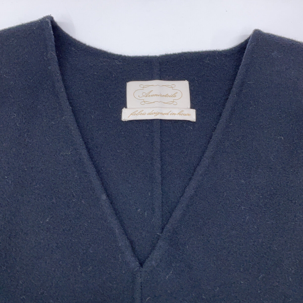 Aveniretoile S138-001 Black Super170's Wool Side Pearl Vest 34