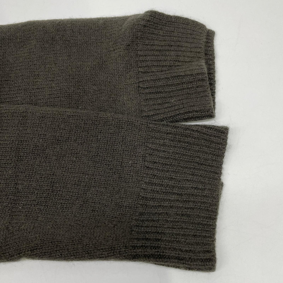 THE ROW ザ ロウ カーキ カシミヤ ボートネック スリットスリーブニットプルオーバー トップス
