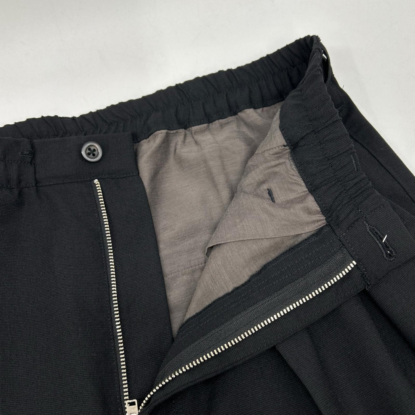 ANCELLM アンセルム ANC-PT86-B ブラック WOOL CALMSSKIN TUCK EASY SLACKS ボトムス