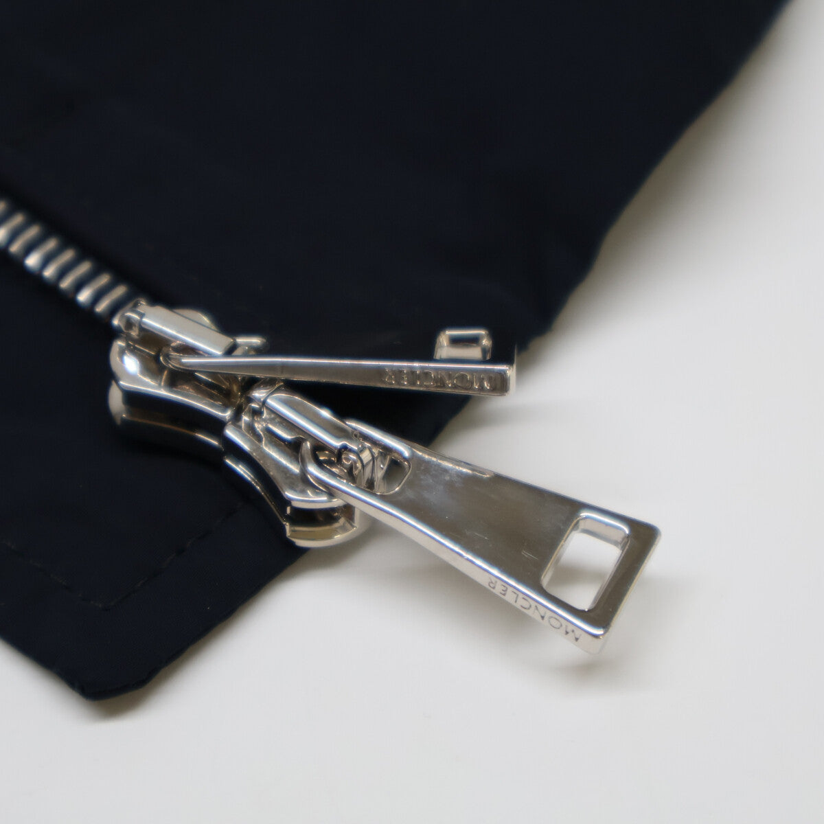 MONCLER 盟可睐 ENET 尼龙拉链连帽夹克