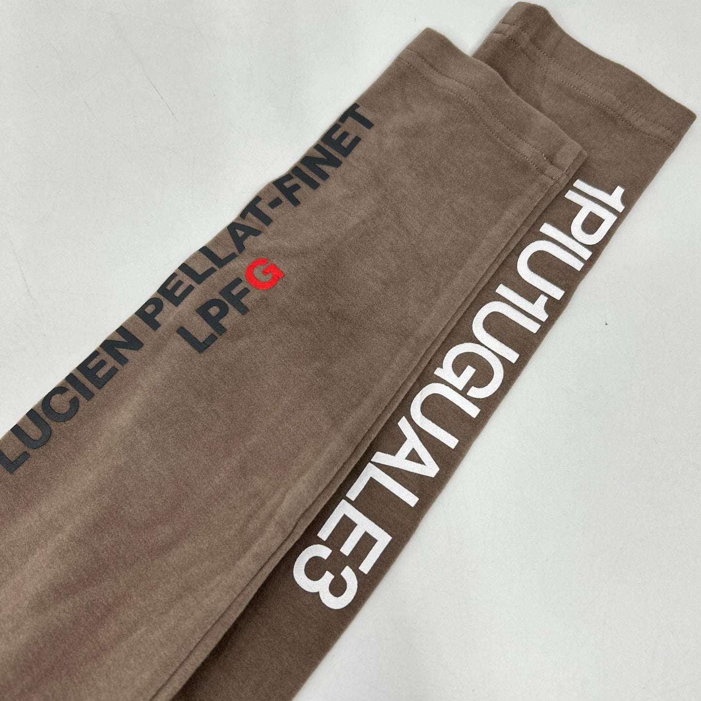 1piu1uguale3 ウノピゥウノウグァーレトレ 【GOLF】GRT163-ARN027 ブラウン RAGLAN L/S UV INNER ラグランモックネックカットソー トップス