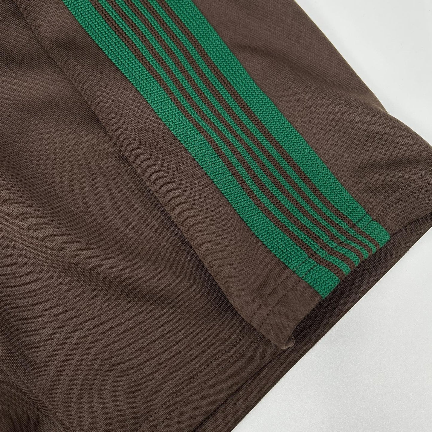 needles ニードルズ 【LHP別注】PU1631 25SS ブラウン×グリーン H.D.Track Pants ヒザデルトラックパン ボトムス