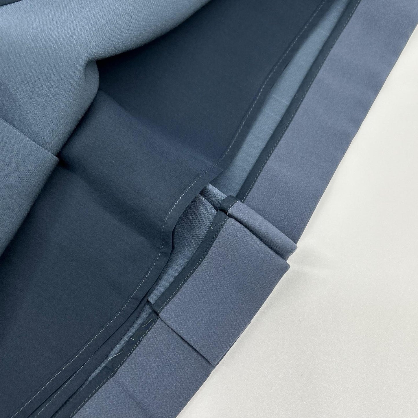 Loro Piana ロロピアーナ FAI8486 ネイビー系 シルク×ウール センタープリーツ サイドジップ スカート スカート