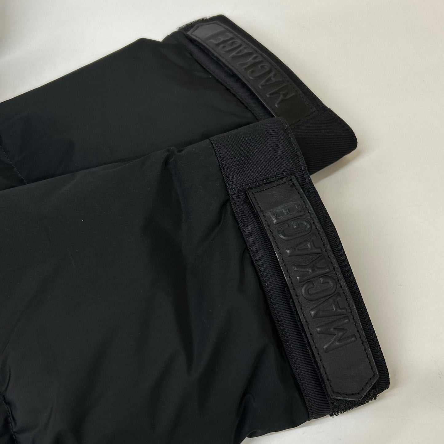 Mackage マッカージュ MKGRILEY5 RILEY ライリー ムートンレイヤードカラー・フード付 フルジップ ダウンジャケット ジャケット