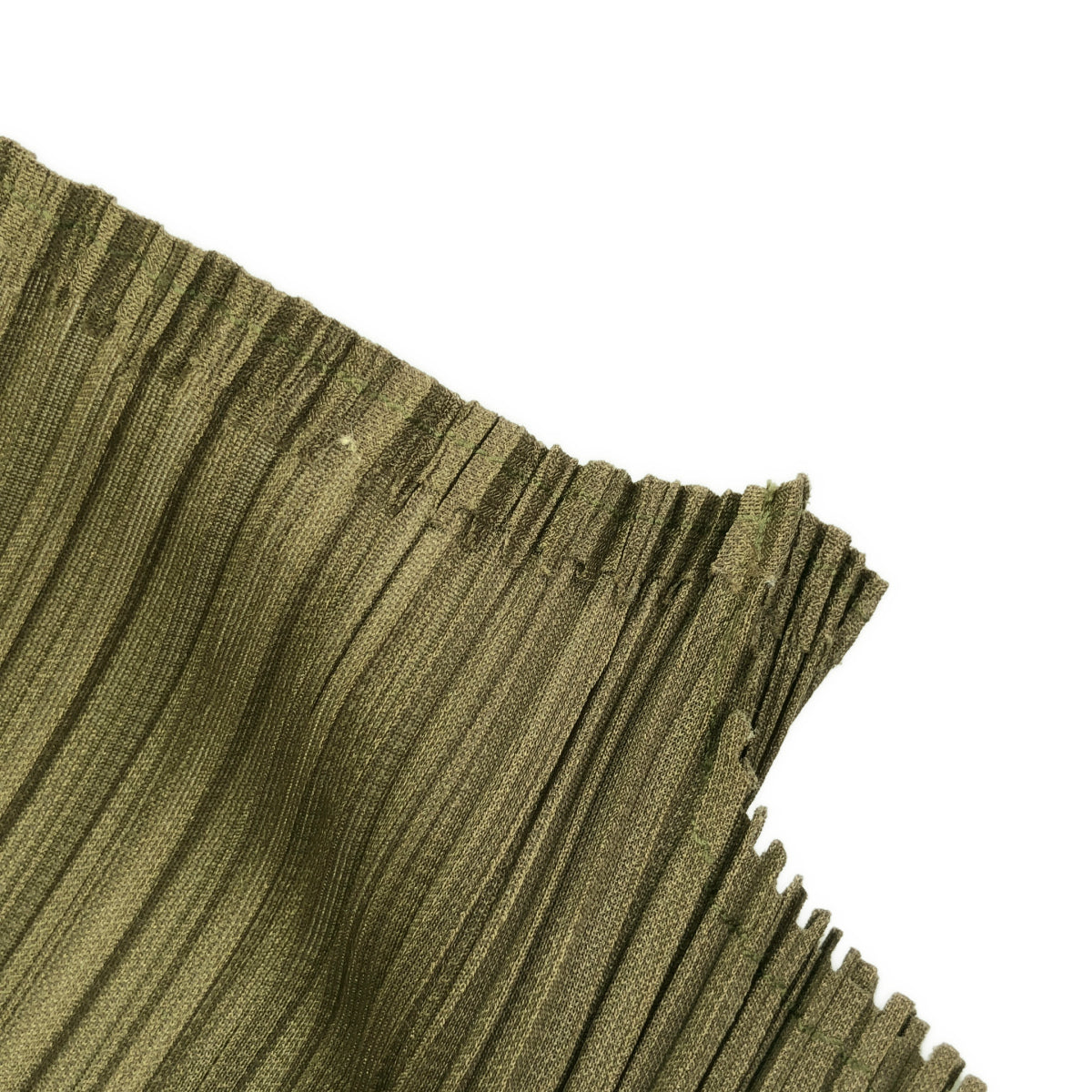 PLEATS PLEASE プリーツプリーズ PP31-JK222 カーキ Vネックモックネックノースリーブトップス トップス