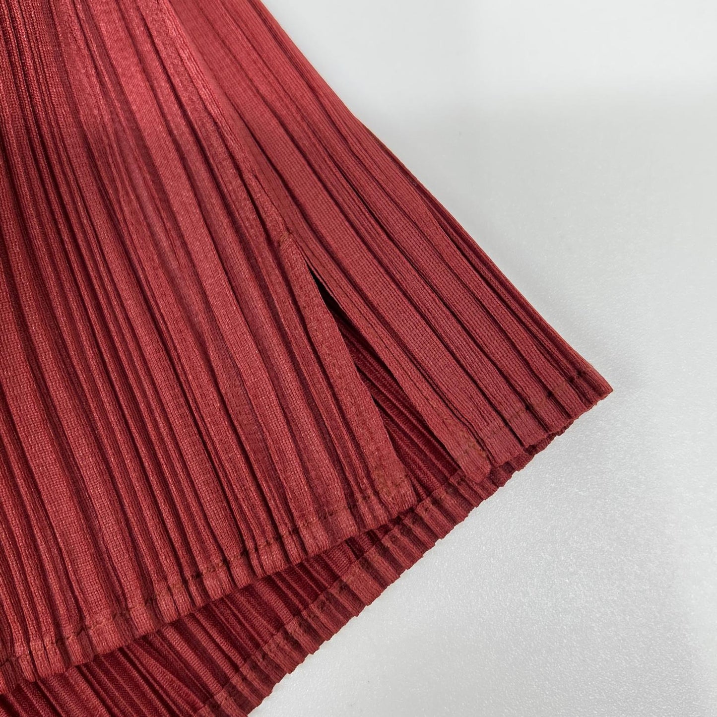 PLEATS PLEASE プリーツプリーズ PP33-JK182 レッド モックネック長袖カットソー トップス