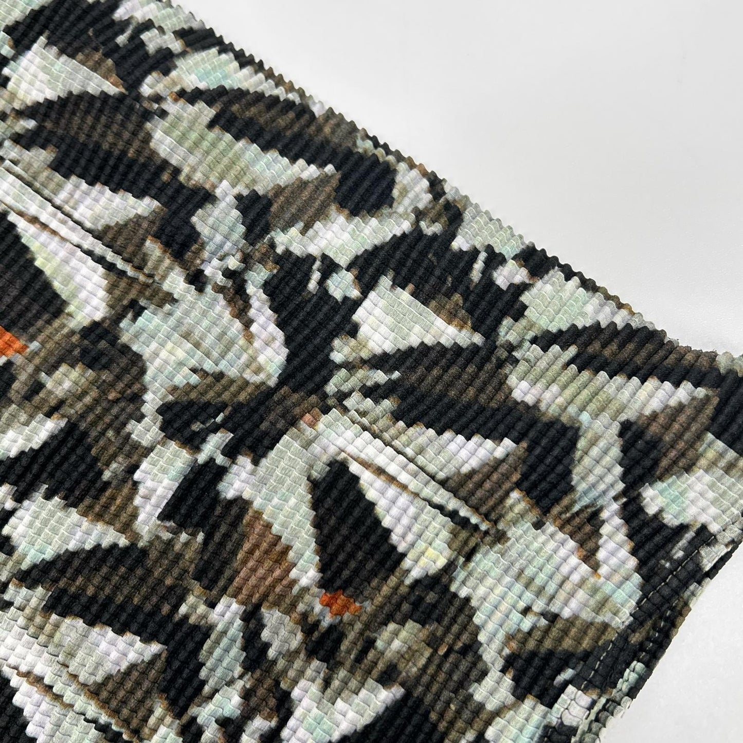 MeISSEYMIYAKE Me Issey Miyake MI43-FJ611 Multicolor All-Over-Pattern Mock-Neck Long-Sleeve Cut-and-Sew Top Tops