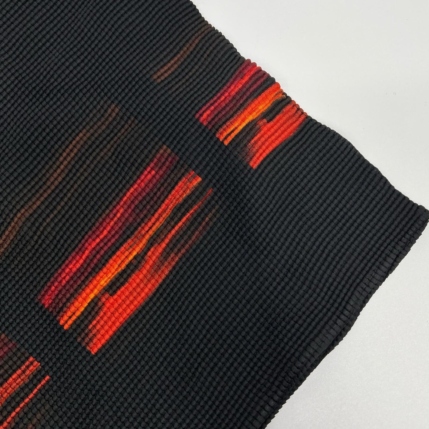 MeISSEYMIYAKE ミーイッセイミヤケ MI33-FJ421 ブラック×レッド モックネック長袖カットソー トップス
