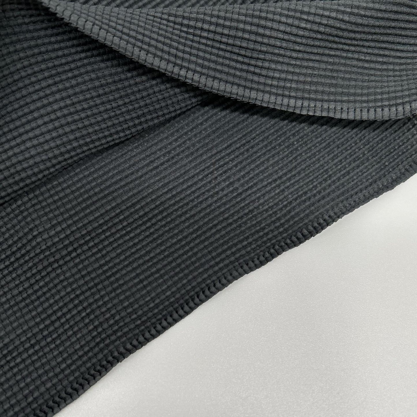 MeISSEYMIYAKE ミーイッセイミヤケ MI31-FK403 チャコール モックネックショートスリーブカットソー トップス