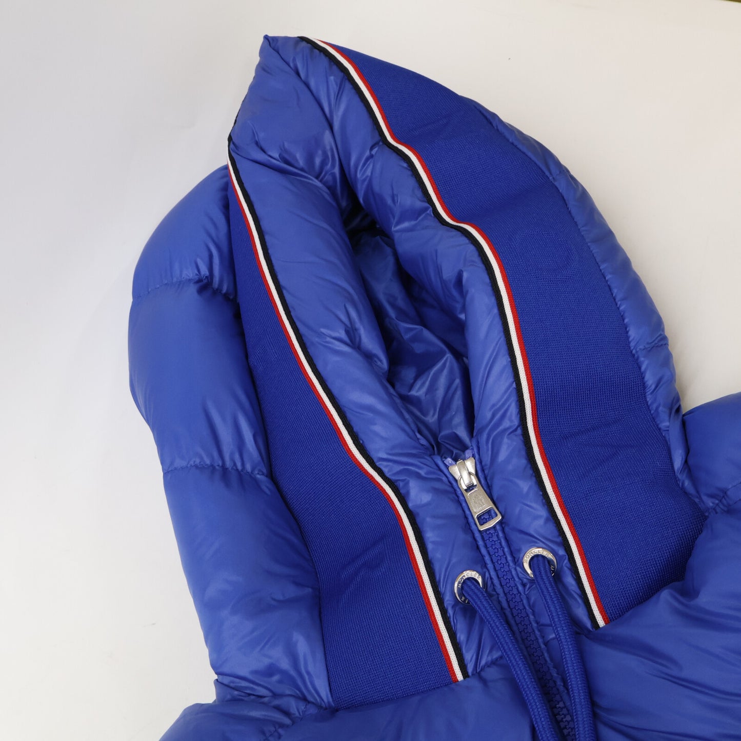 MONCLER モンクレール 【美品/23年製】LUIRO ルイロ エンボスロゴトリム フーディダウン ベスト