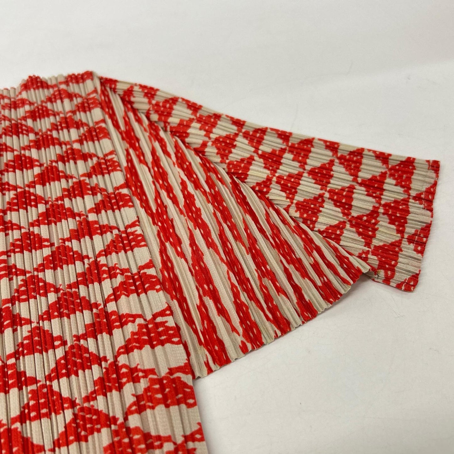 PLEATS PLEASE プリーツプリーズ 【美品】PP82-JK533 幾何学模様 プリーツ 半袖カットソー トップス