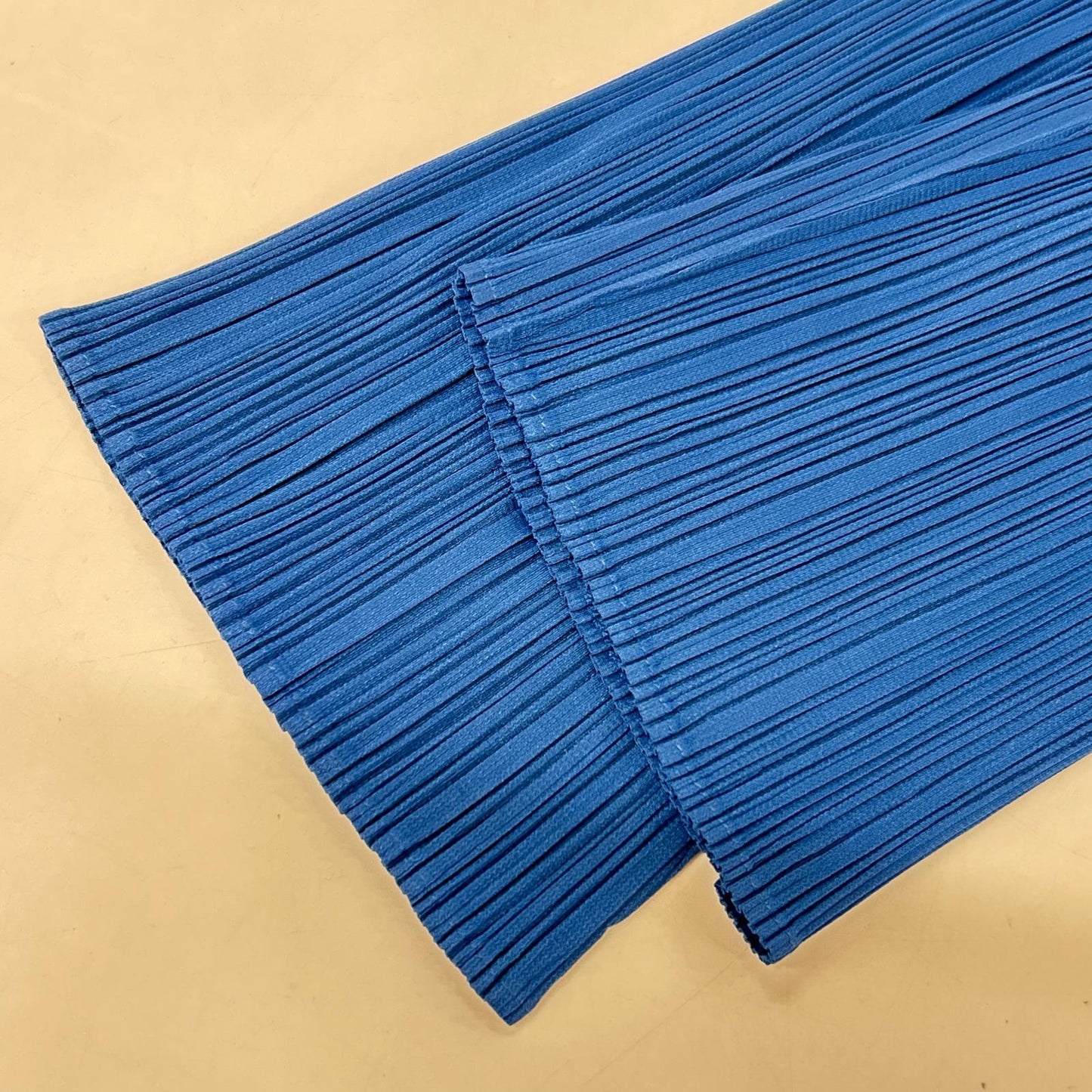 PLEATS PLEASE PP93-JF026 Blue Easy Pants