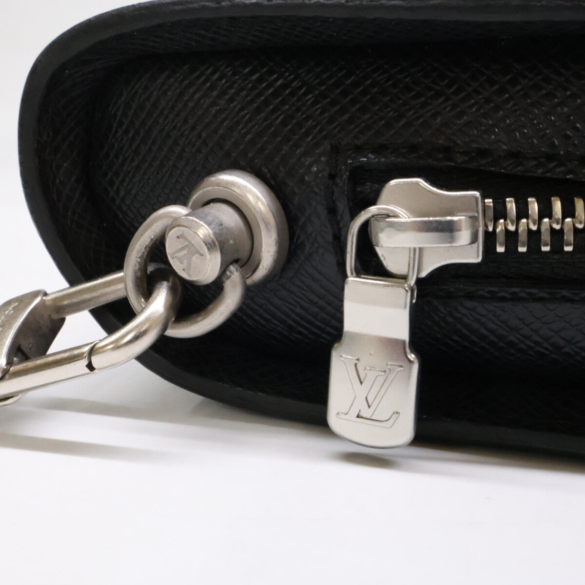 LOUIS VUITTON ルイヴィトン 【美品】M30192 タイガ アルドワーズ バイカル セカンドバッグ セカンドバッグ クラッチバッグ