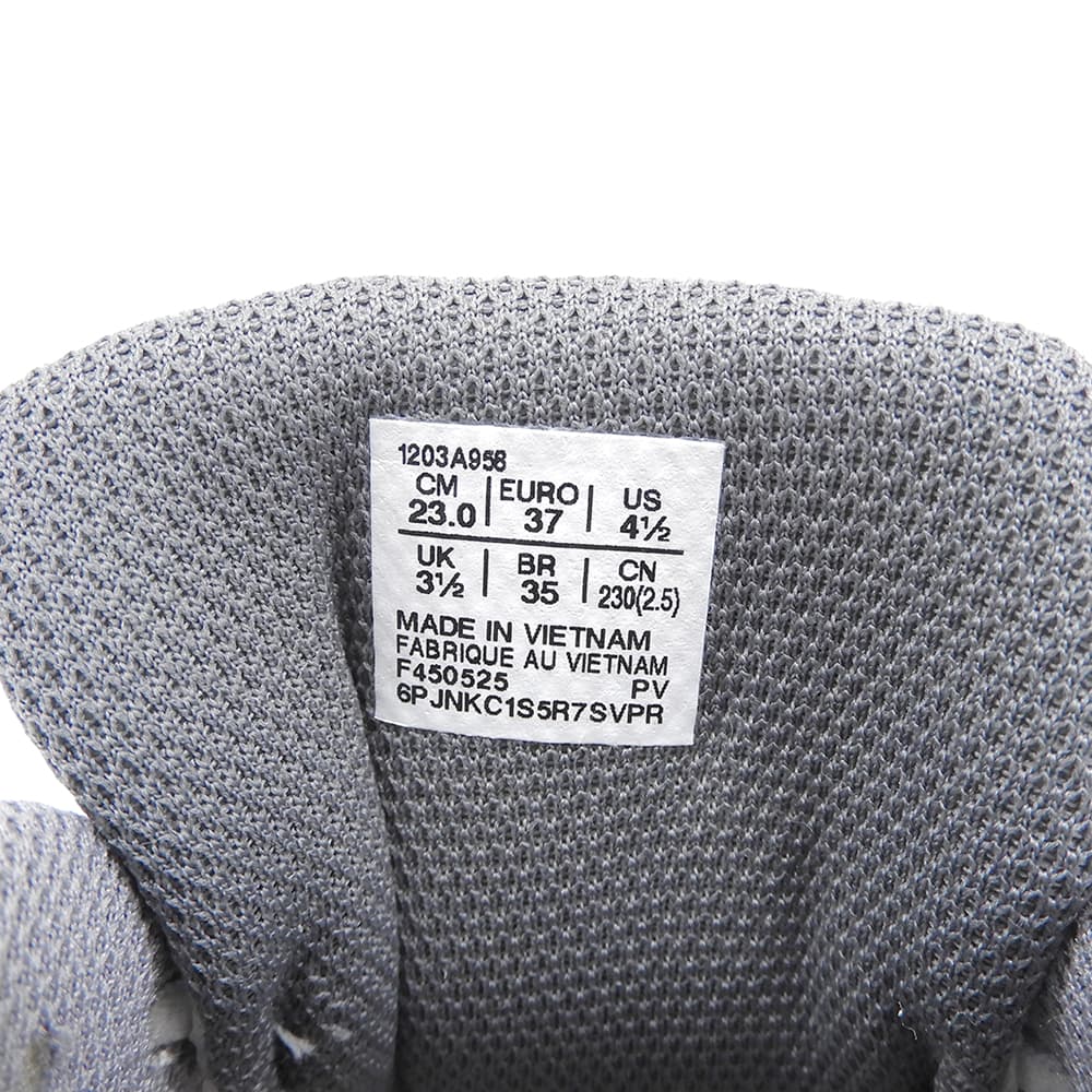 asics アシックス 美品 GEL-KINETIC FLUENT スニーカー シューズ レディース ホワイト 23cm 1203A958 シューズ
