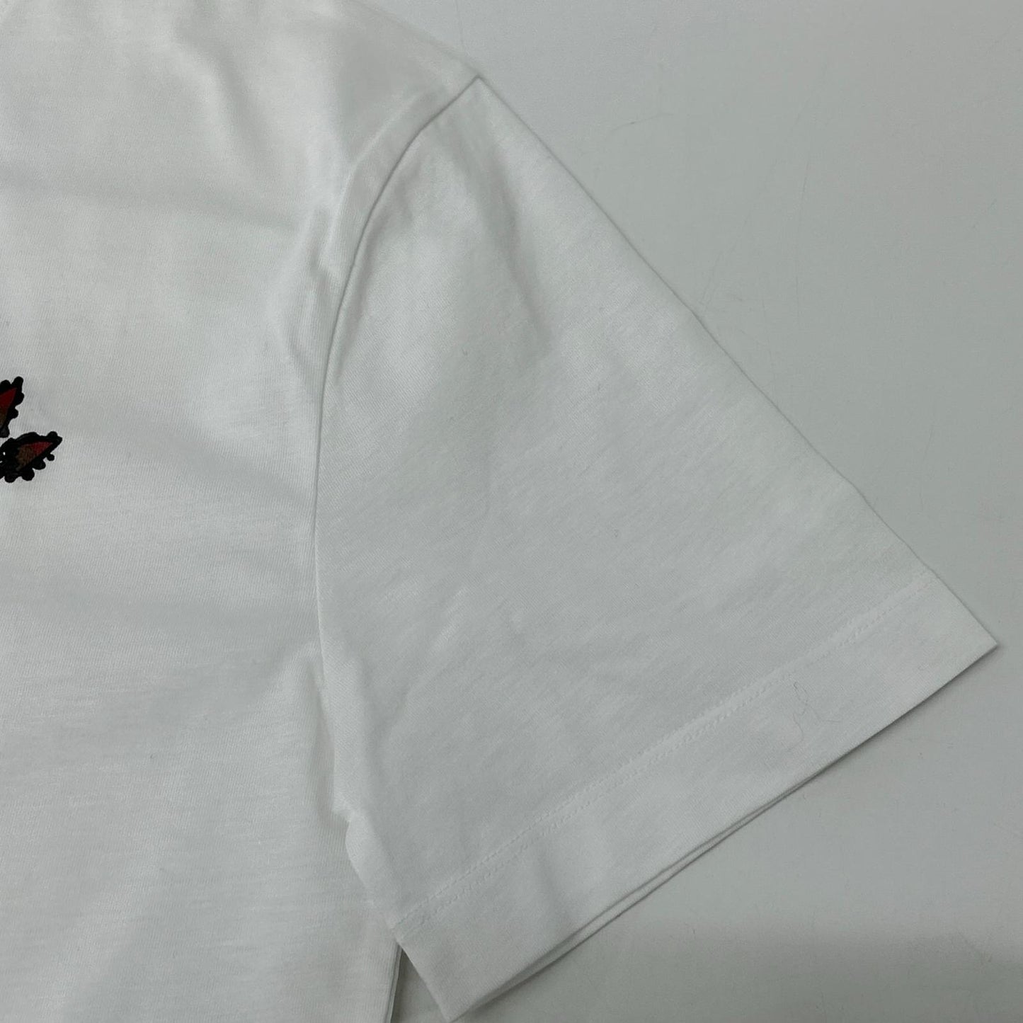 PATOU パトゥ JE0889999001W ホワイト オーガニックコットン製フローラルパトゥカーブロゴTシャツ トップス