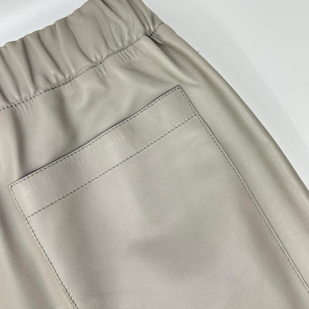 LOEWE ロエベ S540Y20L12 ライトグレー ラムスキン エラスティケイテッド レザートラウザーズ パンツ ボトムス