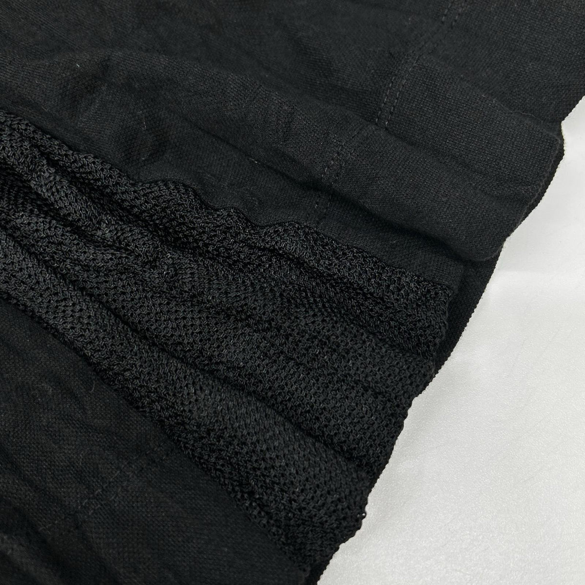 ISSEY MIYAKE MEN イッセイミヤケメン ME61JK075 16SS Black mesh-paneled T-shirt Tops