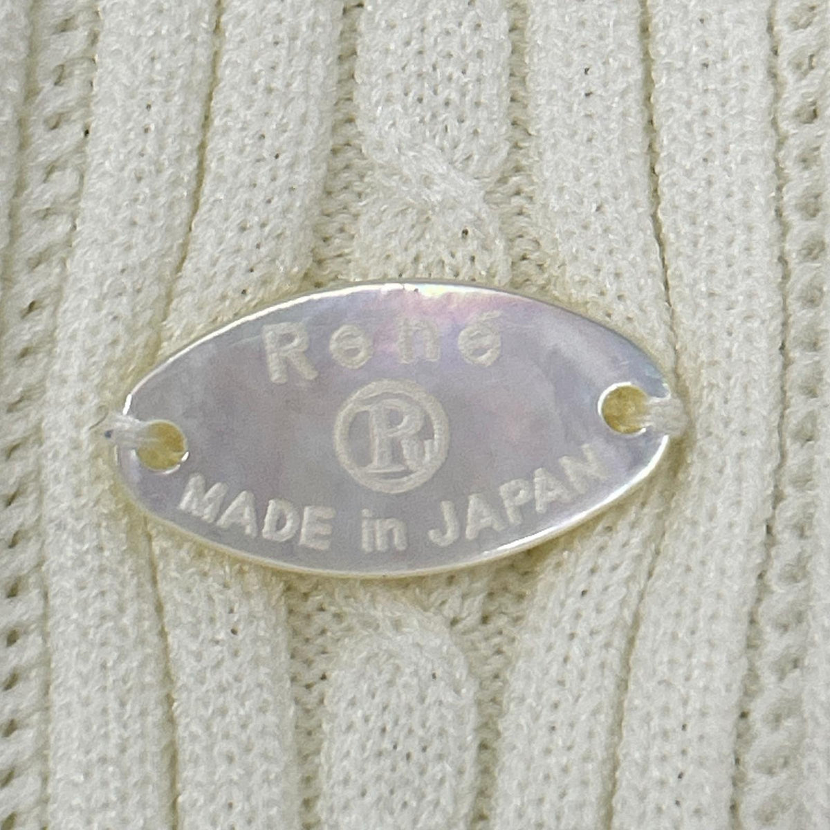 Rene ルネ 6412640 White × Navy Cotton-Blend Shell Logo Plate Cable-Knit Jacket Top