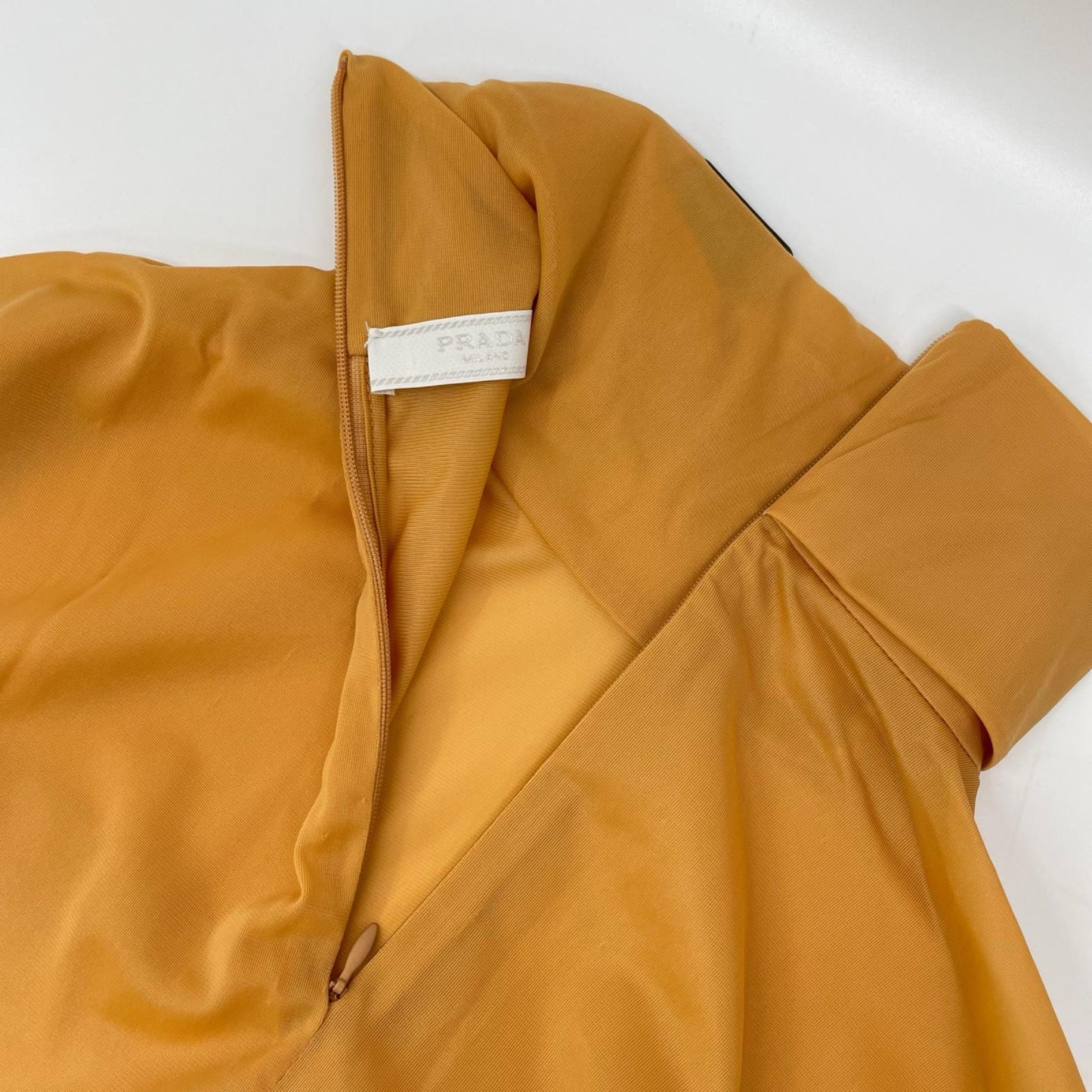 PRADA プラダ UJL051 ベージュ ラバーパッチ シースルージャージータートルネックカットソー トップス
