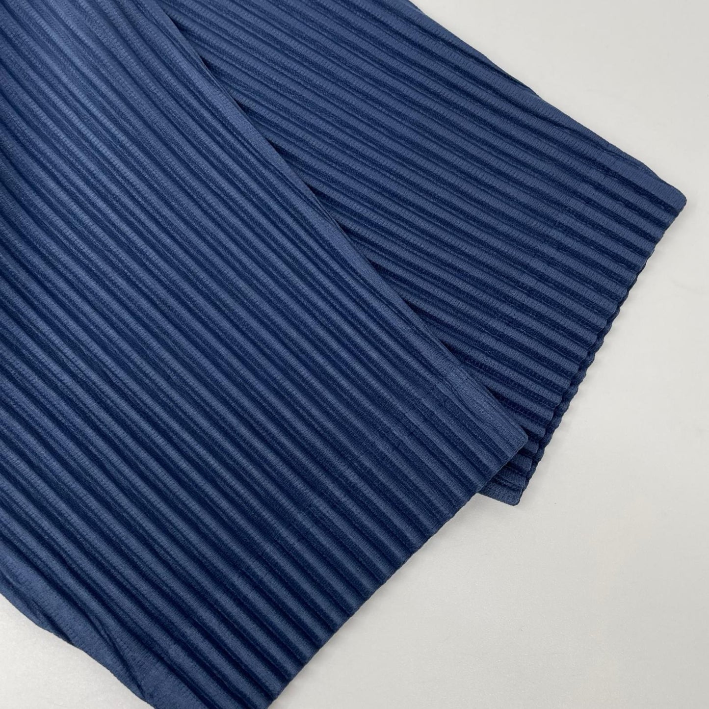 HOMME PLISSE ISSEY MIYAKE オムプリッセ イッセイミヤケ 23AW HP33JF128 ブルー 消しプリーツ加工 パンツ ボトムス