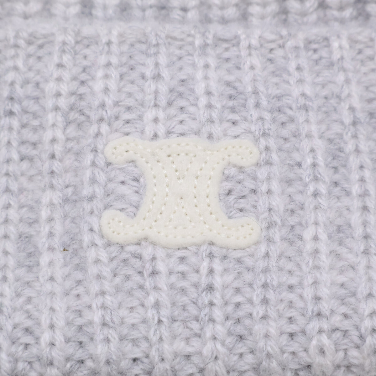 CELINE セリーヌ 【新品同様/国内正規】AA07D317V.08GC Cashmere Knit Beanie with Triomphe Patch Hat