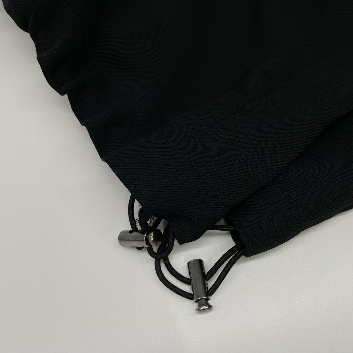 COLUMN コラム 24SS ブラック ボリュームデザインパンツ ボトムス