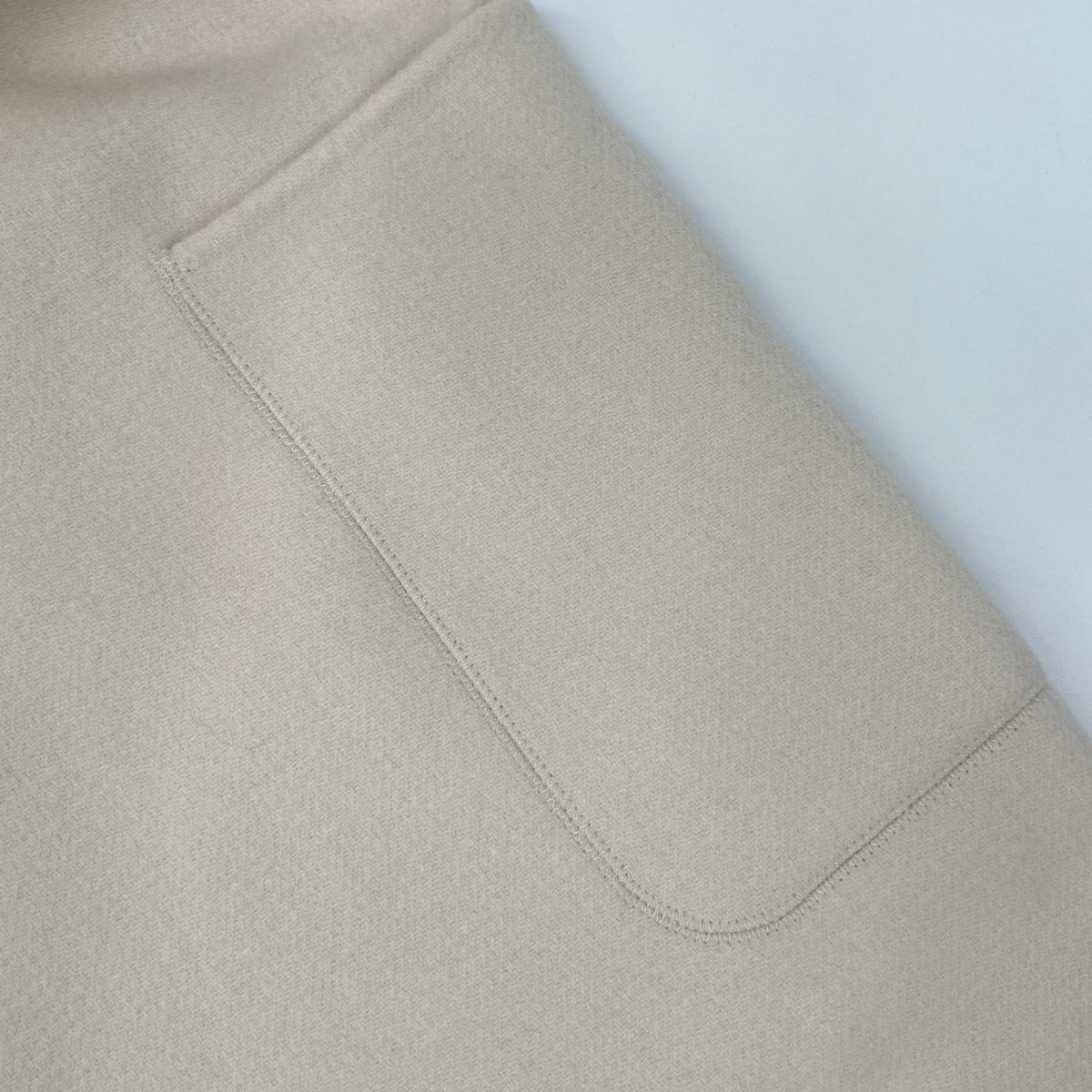 Max MaraWEEKEND Max Mara Weekend 51560279 Cucito a Mano Ivory Wool Belted Gilet Coat Coat