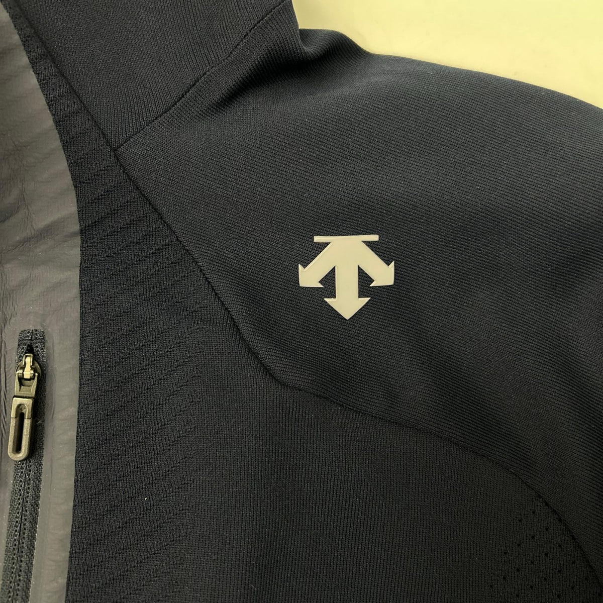 DESCENTE デサント DJMXGF12 ネイビー テックジャガード フーディージャケット ジャケット
