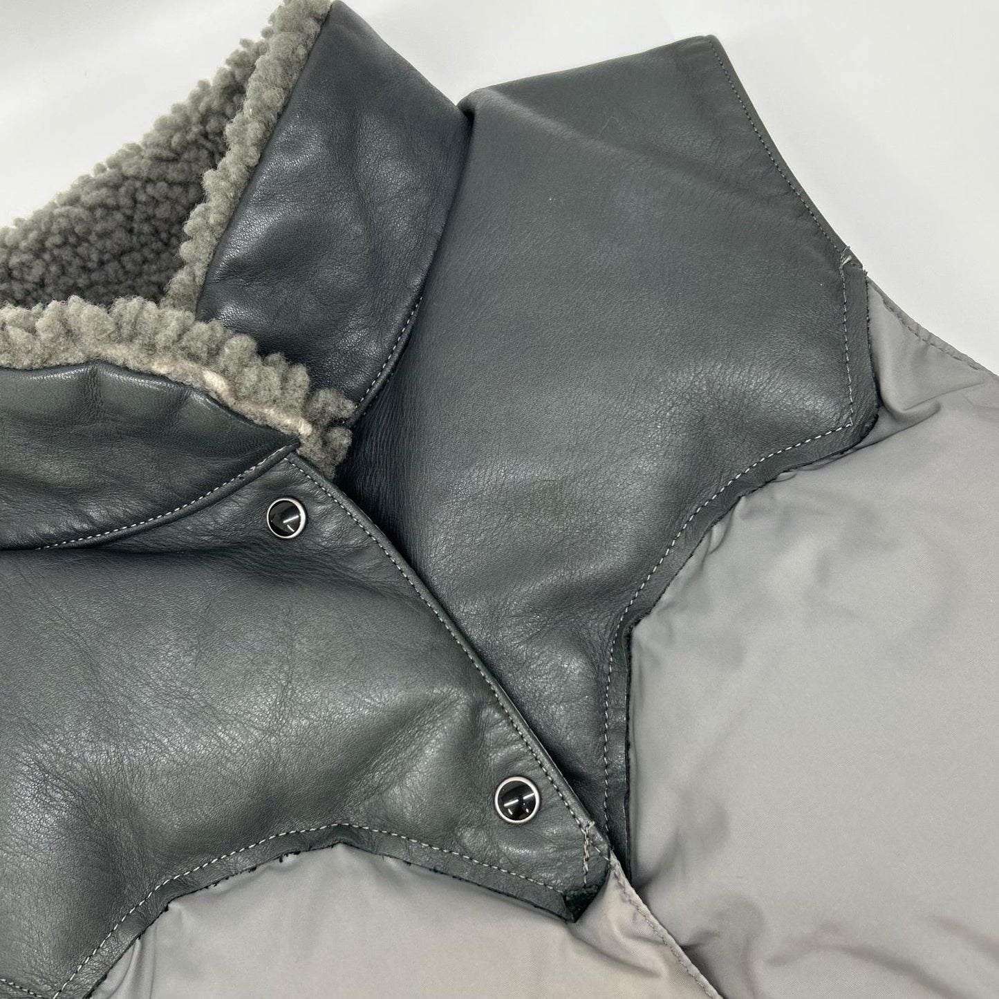 Rocky Mountain Featherbed ロッキーマウンテンフェザーベッド Gray MADE IN JAPAN Down Vest with Leather Yoke Vest