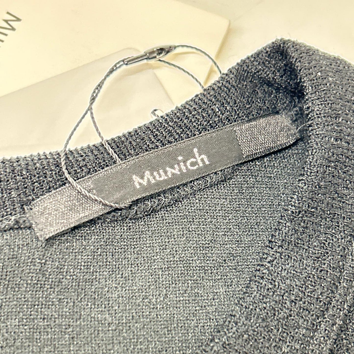 Munich ミューニック 25SS ﾌﾞﾗｯｸ ﾀﾞﾌﾞﾙﾌｪｲｽｼﾞｬｰｼﾞﾏｷｼﾜﾝﾋﾟｰｽ ワンピース OS