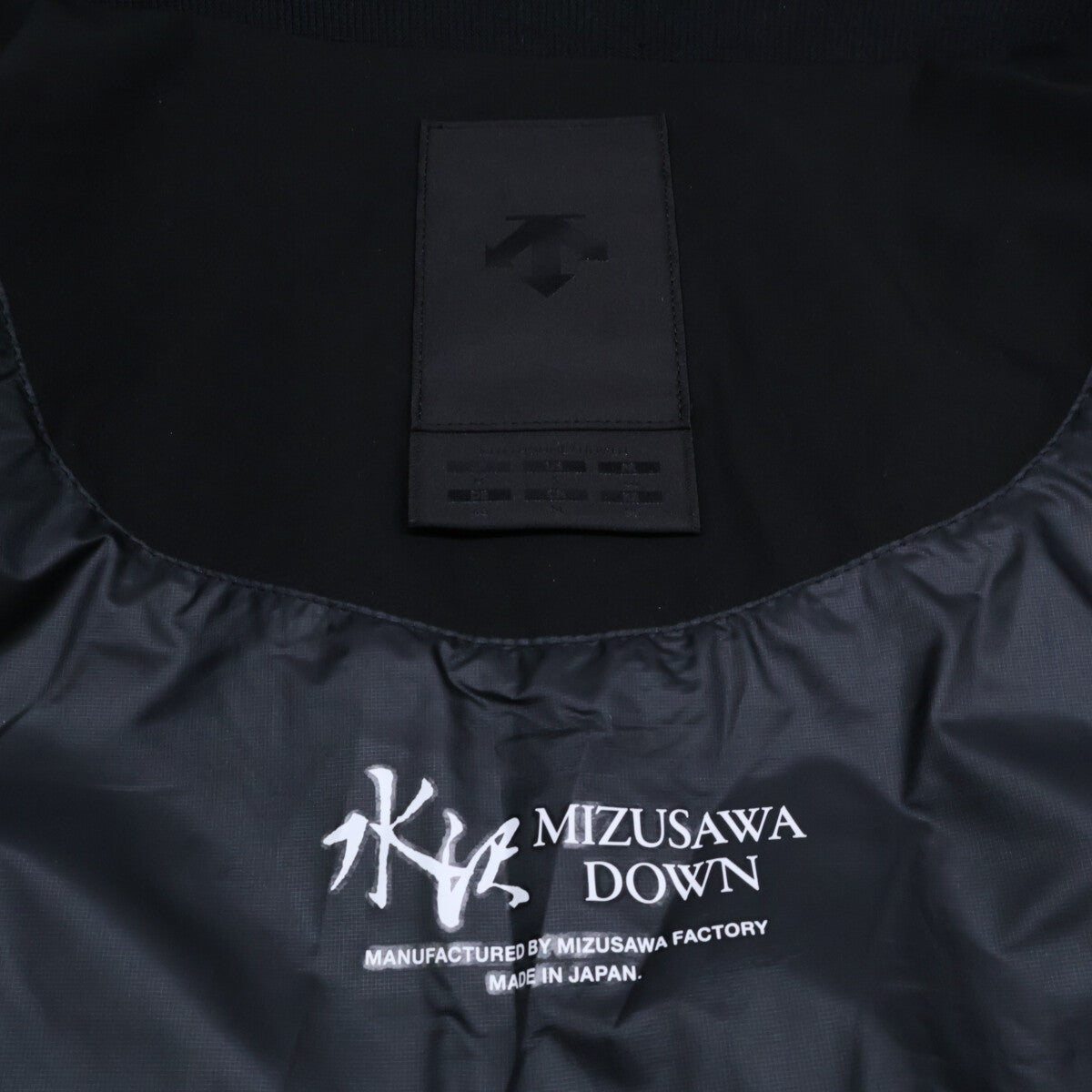 DESCENTE ALLTERRAIN Excellent Condition/25AW DU5FDJM2M Mizusawa Down MOUNTAINEER Oversized Down Jacket