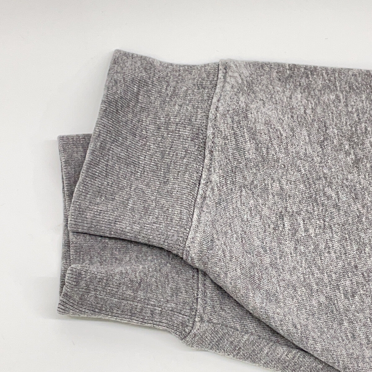 ACNE STUDIOS アクネ ストゥディオズ グレー FLOGHO ロゴモックネック Vガゼット スウェットプルオーバー トップス