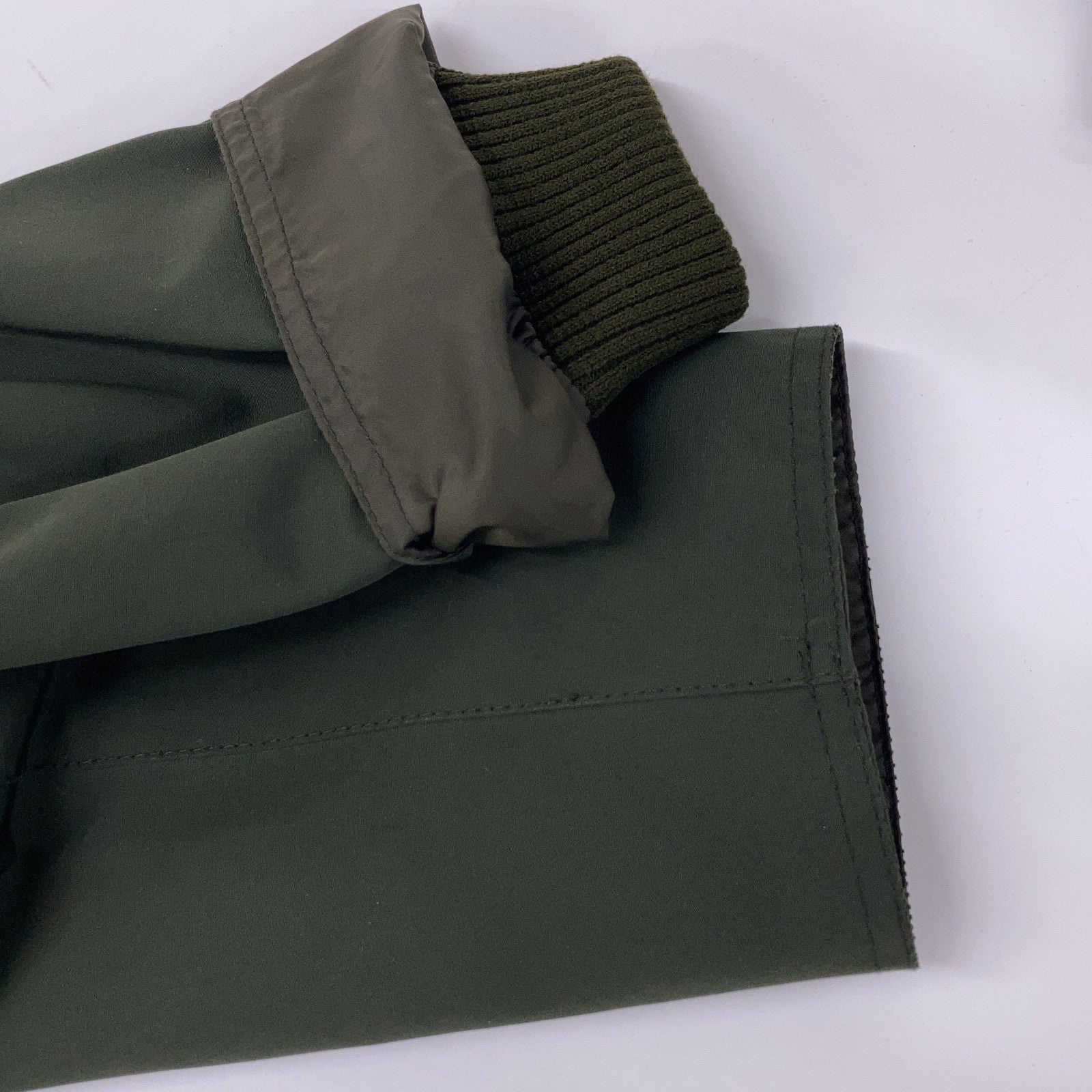 Barbour 巴伯 2102125 Burghley 拉链夹克