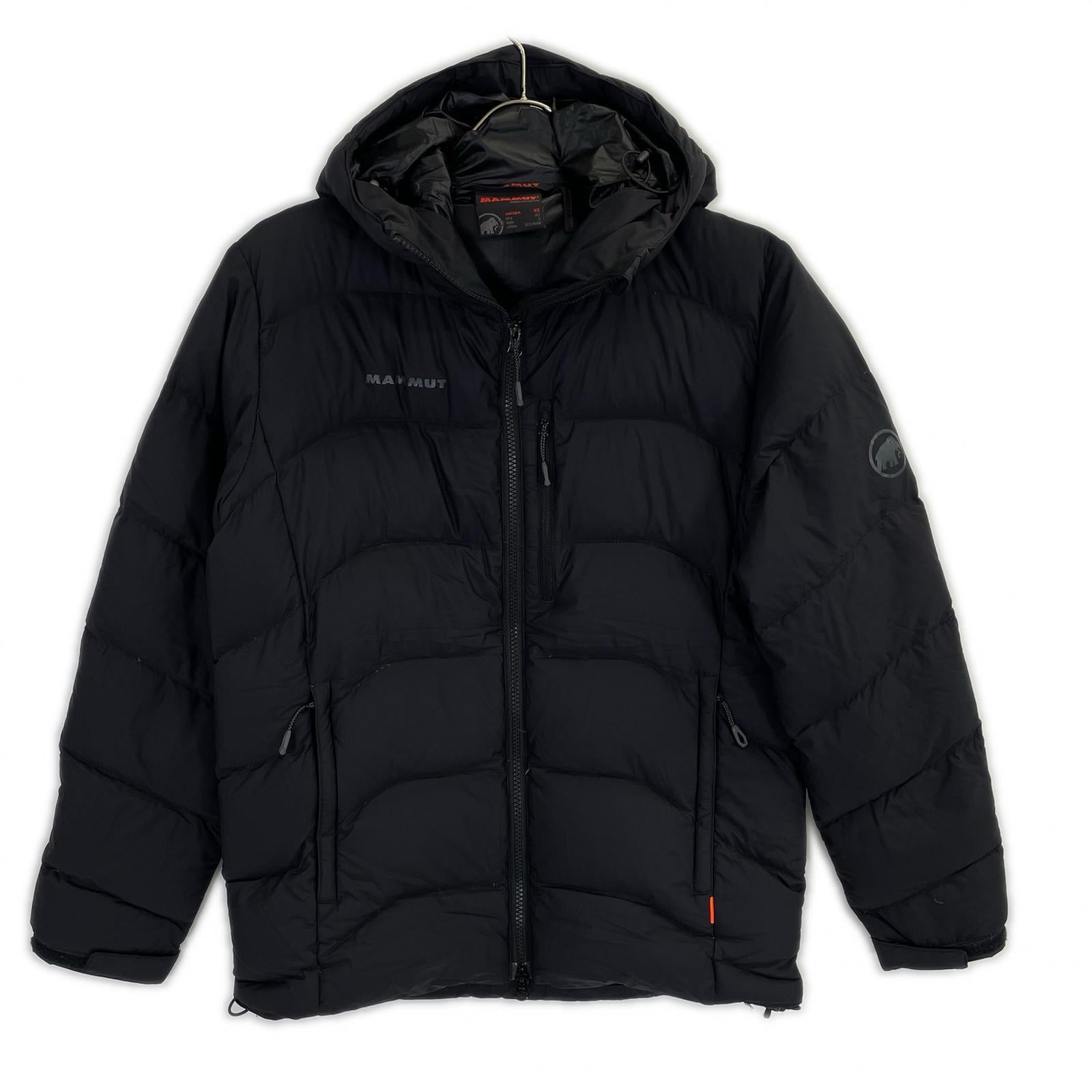 MAMMUT マムート ブラック エクセロン インサーレション フーデッド ジャケット XS MAMMUT マムート ﾌﾞﾗｯｸ ｴｸｾﾛﾝ ｲﾝｻｰﾚｼｮﾝ ﾌｰﾃﾞｯﾄﾞ ｼﾞｬｹｯﾄ ジャケット XS