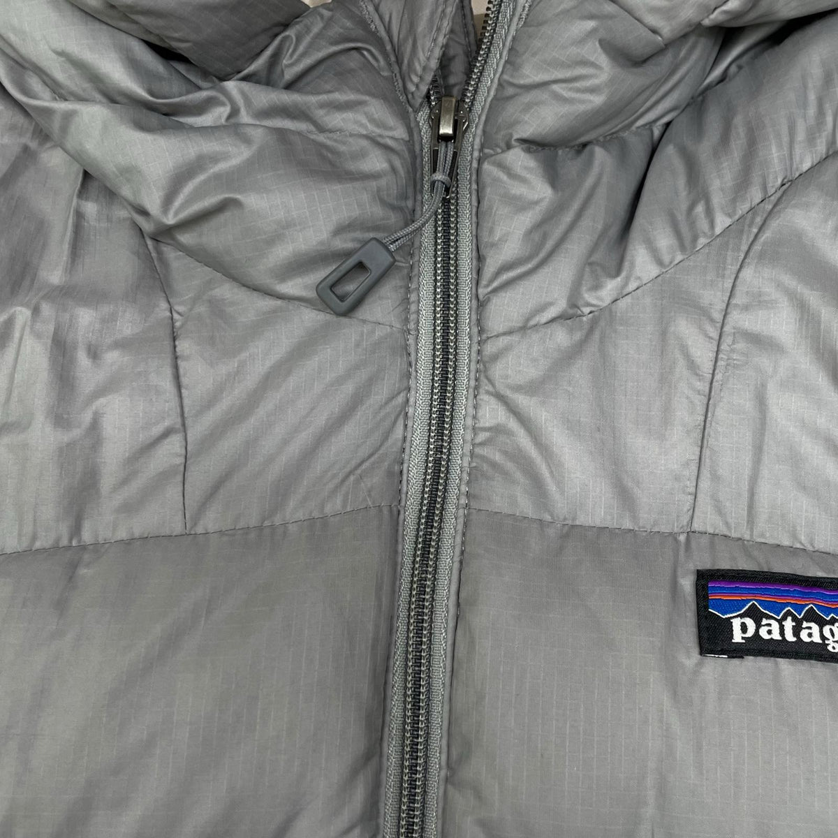 Patagonia パタゴニア グレー ハイロフトダウンフーディ ジャケット