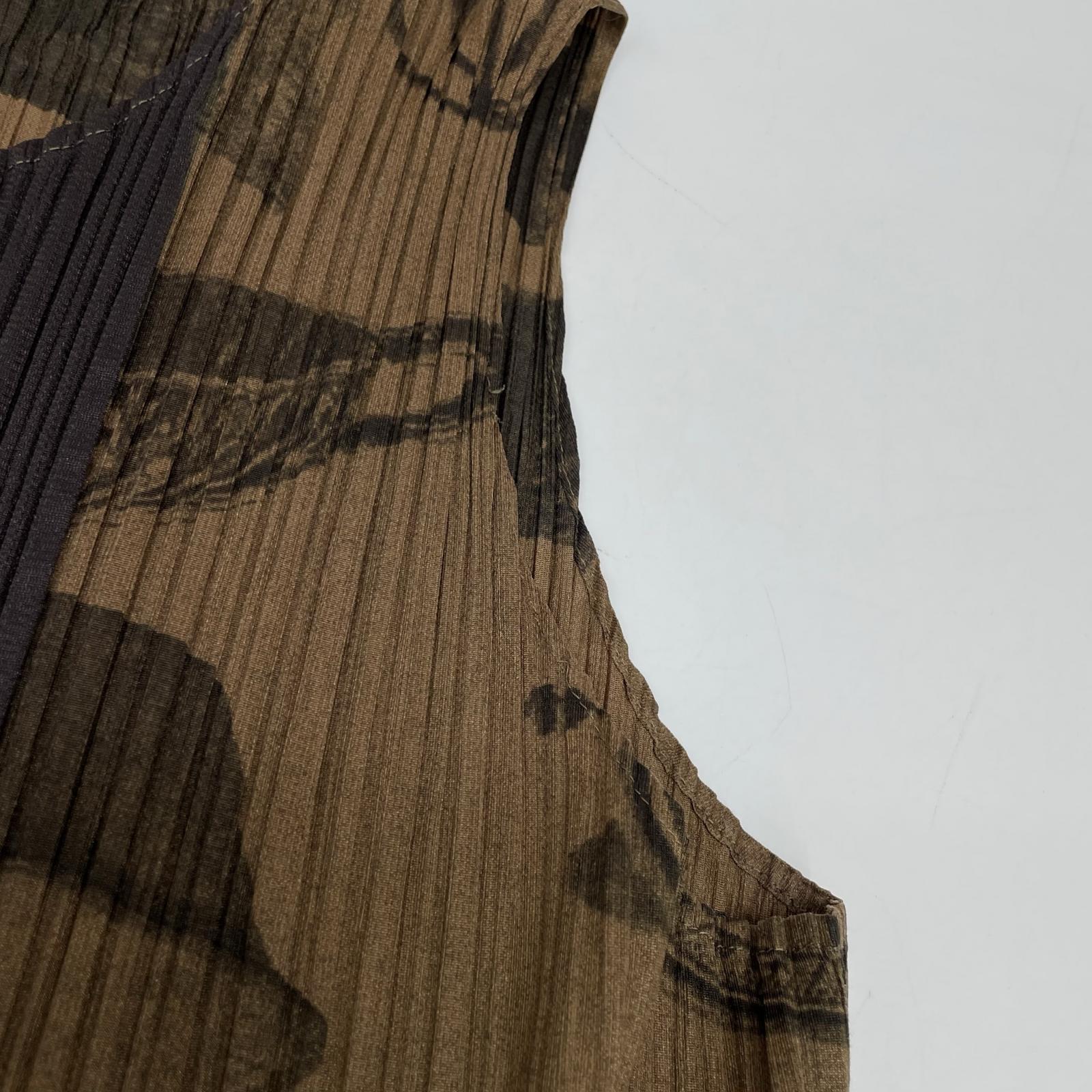 PLEATS PLEASE PP53-JH586 Khaki tableware pattern, cooking utensil pattern, pleated sleeveless dress, dress