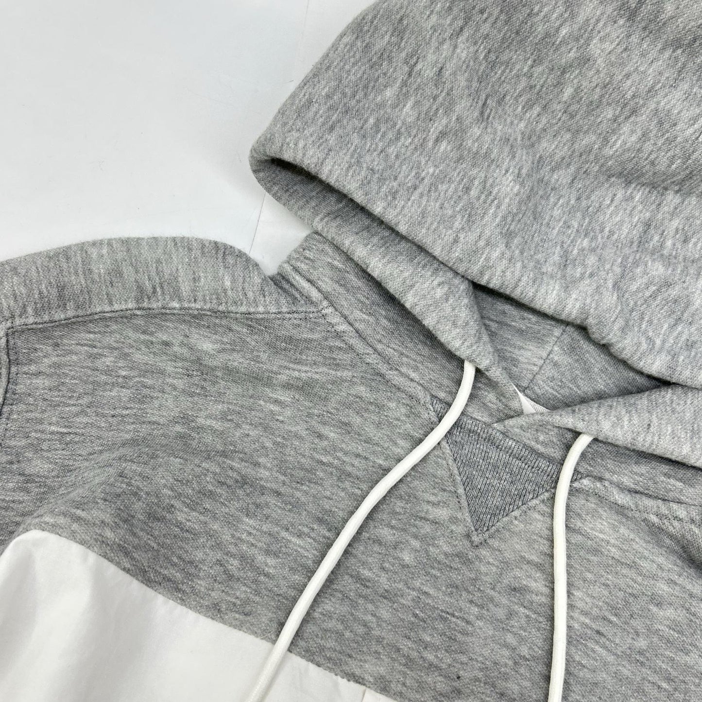 sacai SCM-026 White x Gray Docking Shirt Hoodie Top