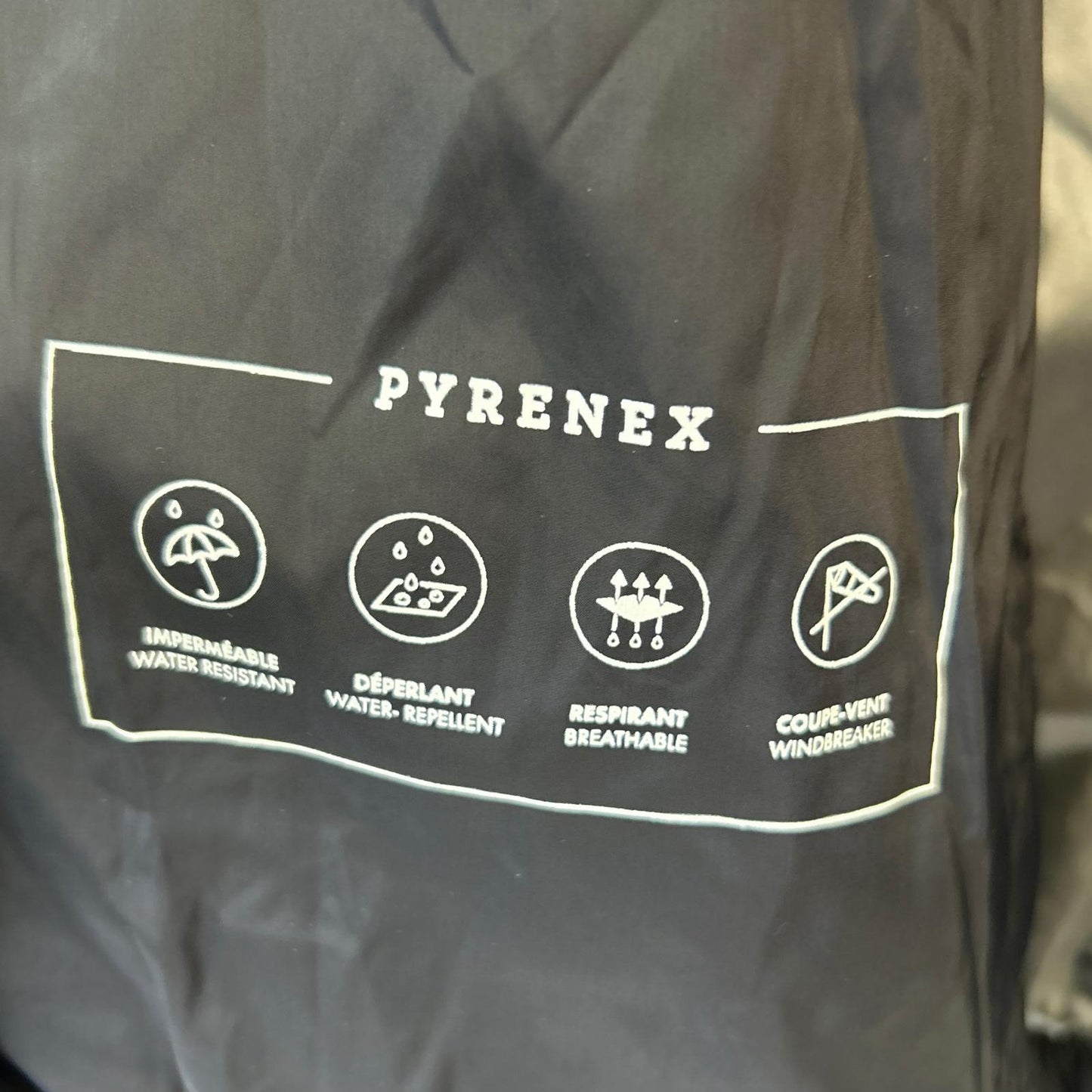 PYRENEX 羽绒服 HUX009 黑色 ENSURE 拉链夹克