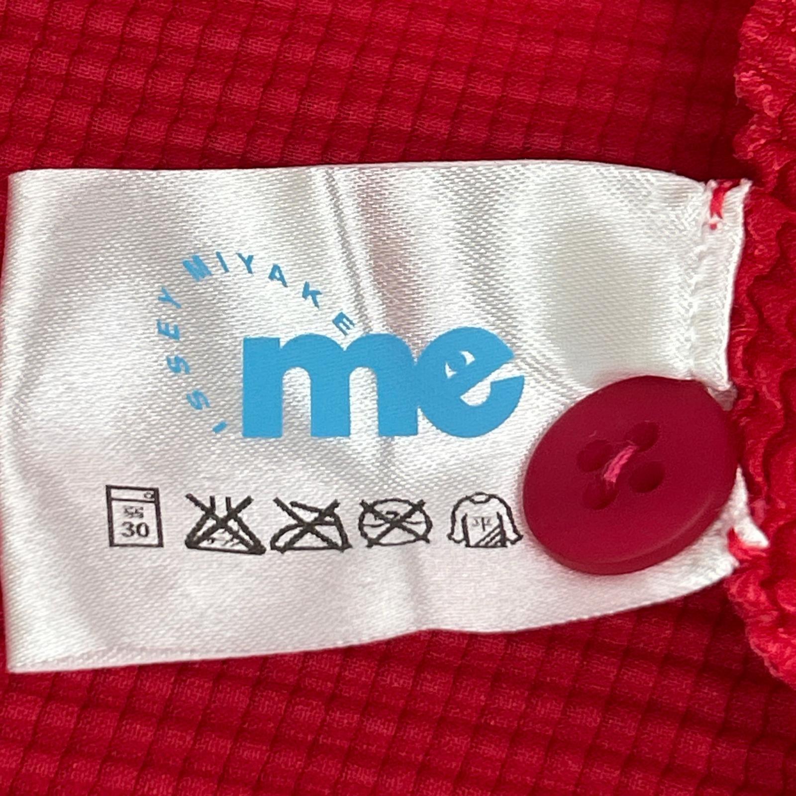 MeISSEYMIYAKE ミーイッセイミヤケ  MI53FO218 ﾚｯﾄﾞ ﾜｯﾌﾙﾌﾟﾘｰﾂｶｯﾄｿｰ 記載なし MI53FO218 ﾚｯﾄﾞ ﾜｯﾌﾙﾌﾟﾘｰﾂｶｯﾄｿｰ トップス 記載なし レディース – style