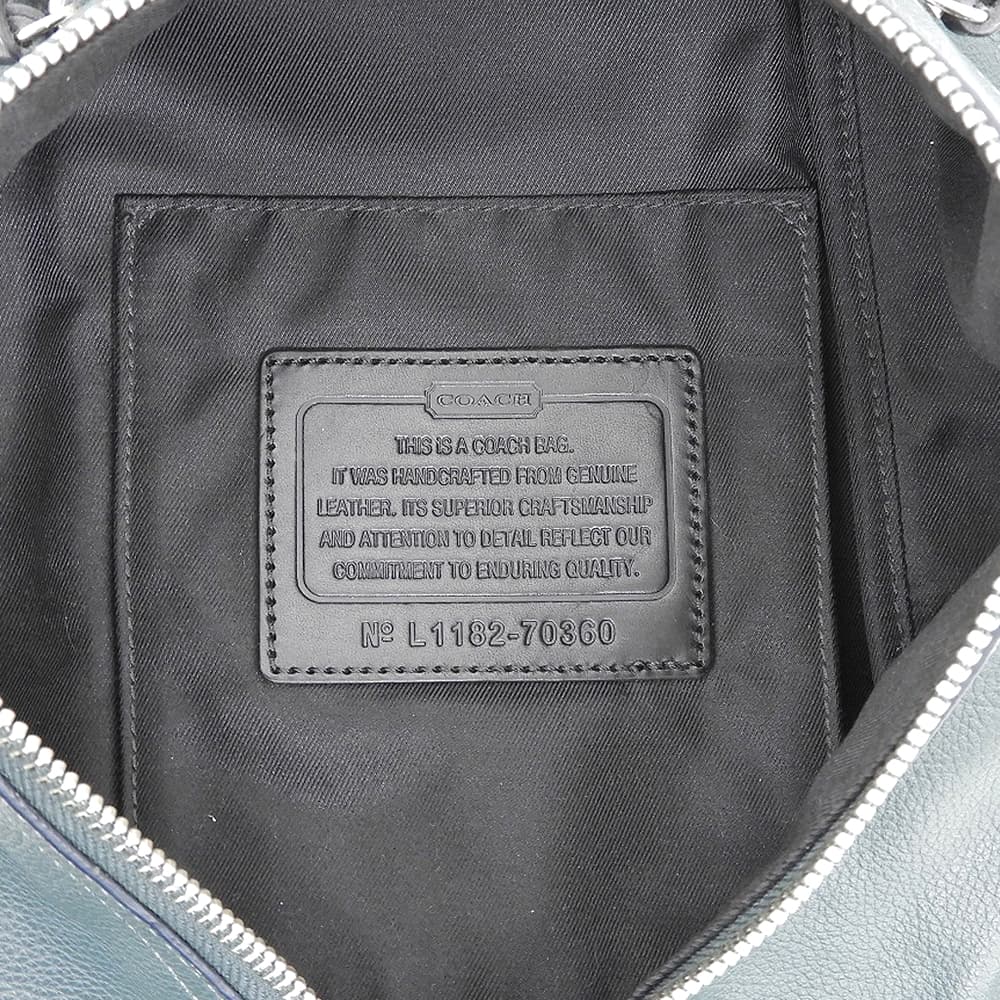 美品 コーチ レザー ボディバッグ ロゴ型押し ファスナー シルバー金具 黒 COACH（コーチ） 極美品☆COACH 75818 馬車ロゴ レザー クロス ボディ