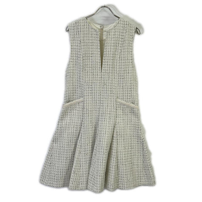 2024 White Tweed Sleeveless Dress