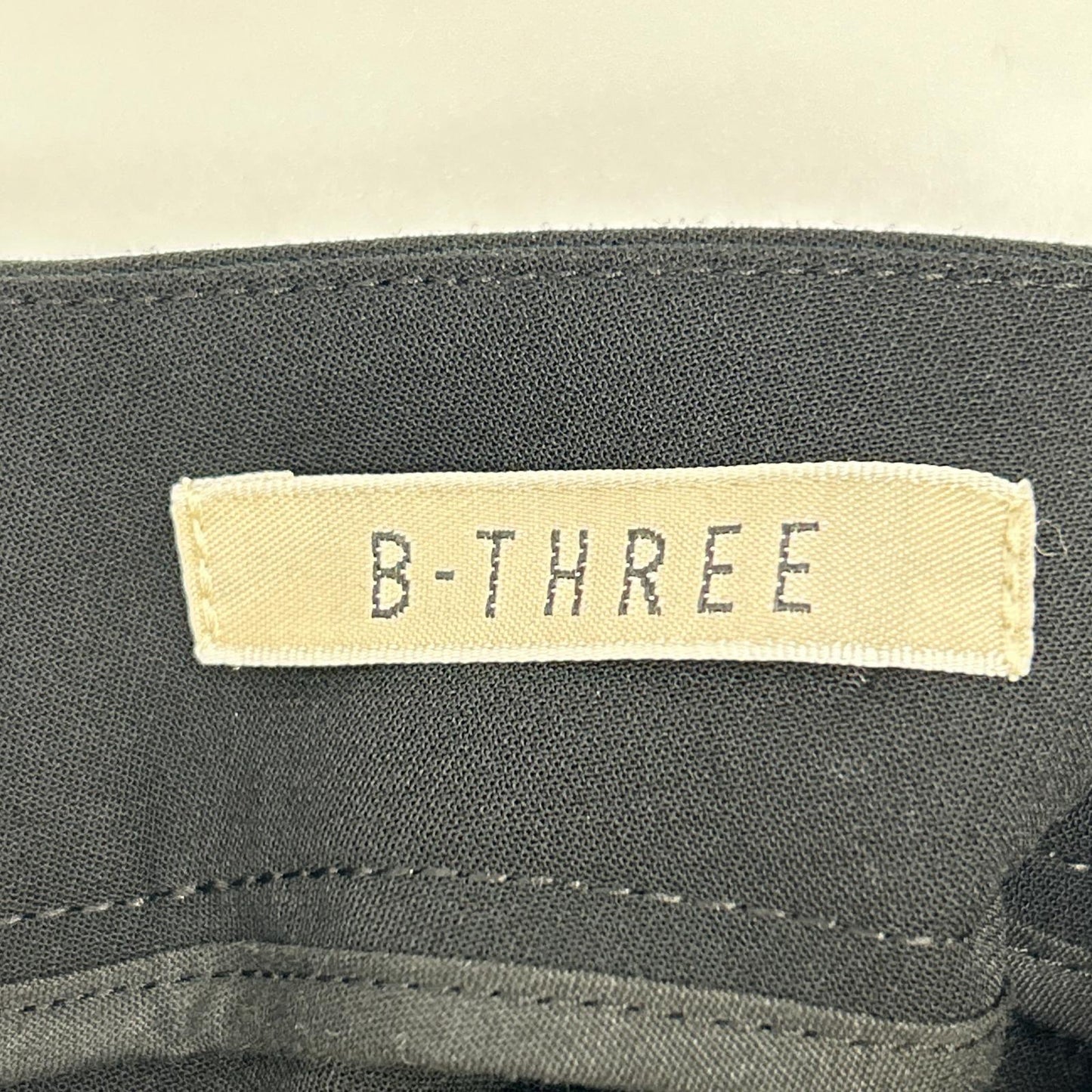 B-THREE ビースリー ブラック ダブルクロス・テーパードパンツ ボトムス