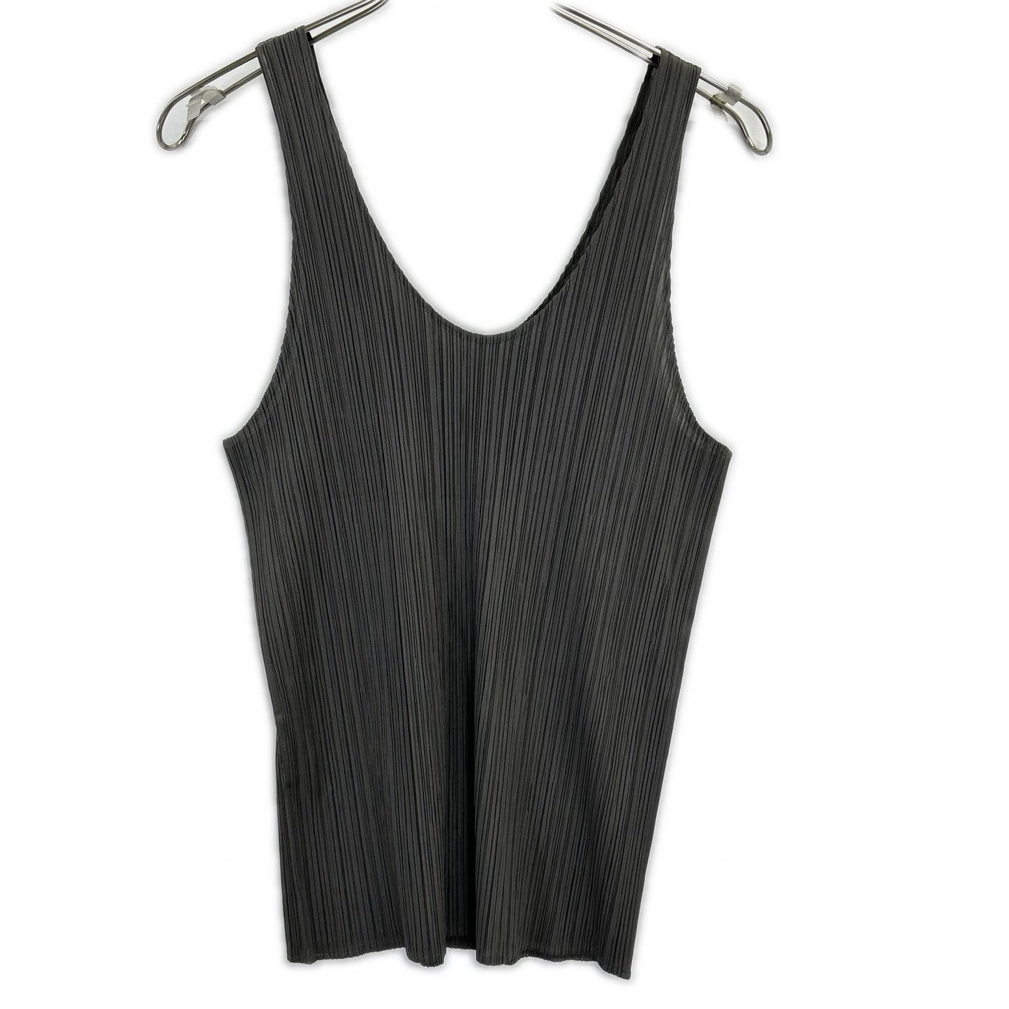 ISSEY MIYAKE イッセイミヤケ IM13-JK552 カーキ プリーツ ノースリーブカットソー トップス