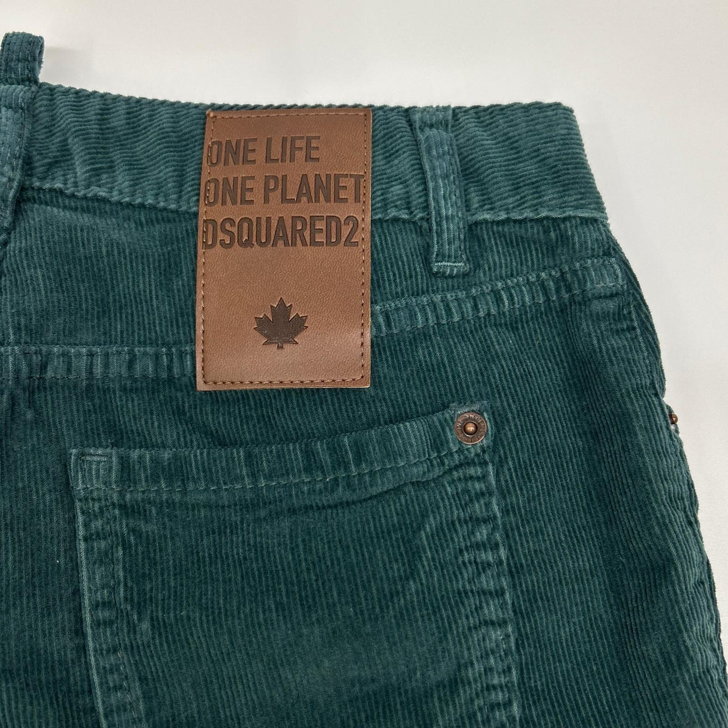 DSQUARED2 ディースクエアード S73LA0266 S60618 绿色 灯芯绒 喇叭裤 下装