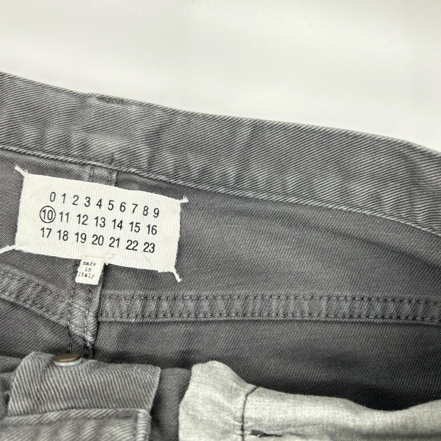 Maison Margiela メゾンマルジェラ 17年製 グレー ボタンフライ デニムパンツ ボトムス